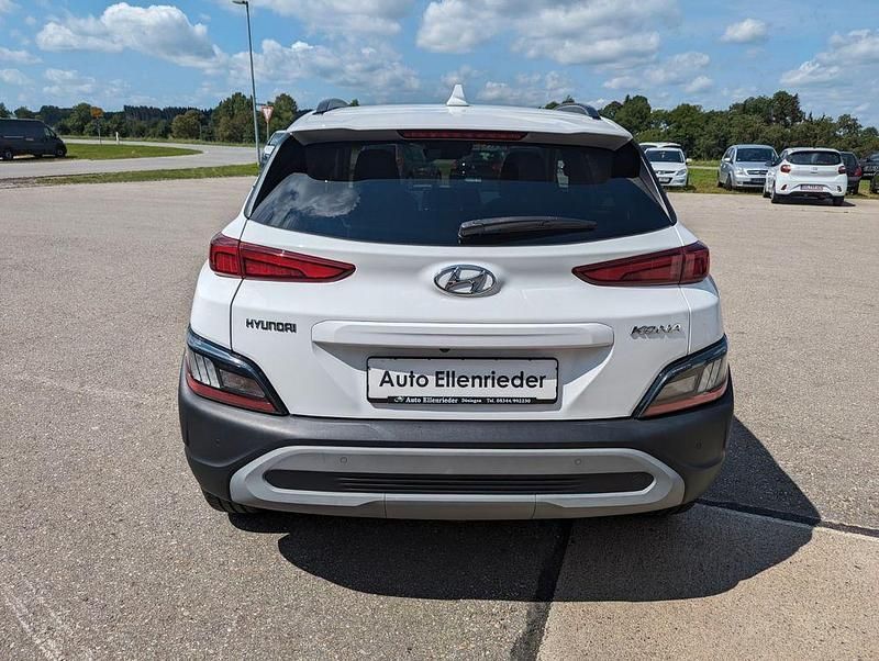 Gebraucht Hyundai Kona Edition 120 PS (88 kW) 2022 Weiß SUV