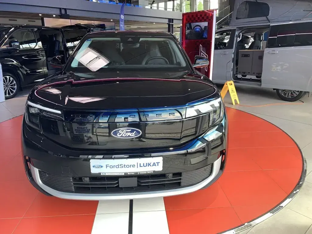 Neu Ford Explorer Extended Range 210 kW (286 PS) 2026 Schwarz SUV