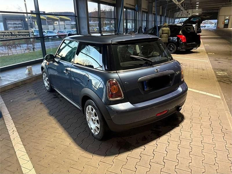Gebraucht Mini ONE 75 PS (55 kW) 2009 Blau Kleinwagen