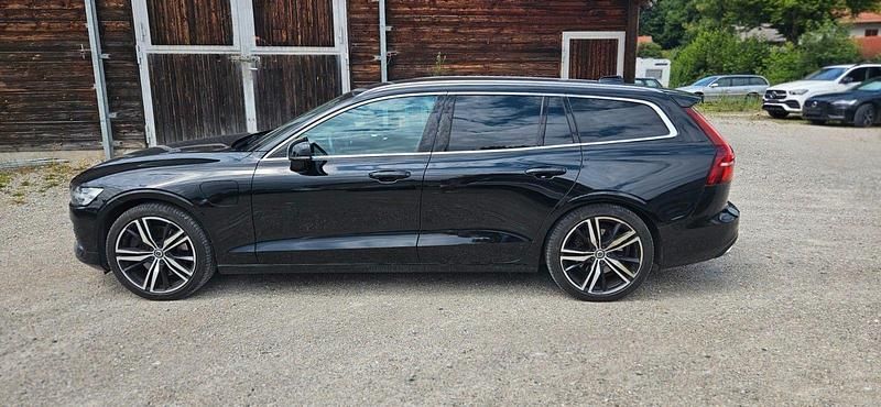 Gebraucht Volvo V60 Inscription 341 PS (250 kW) 2020 Schwarz Kombi