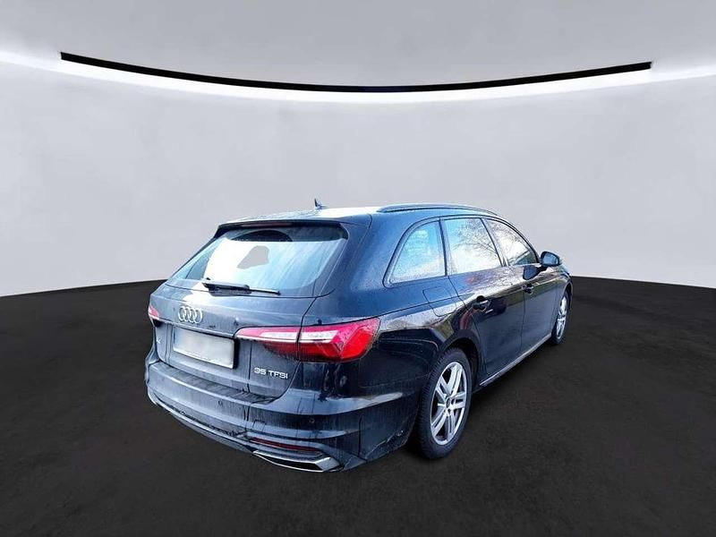 Gebraucht Audi A4 Advanced Plus 150 PS (110 kW) 2023 Mythosschwarz metallic Kombi