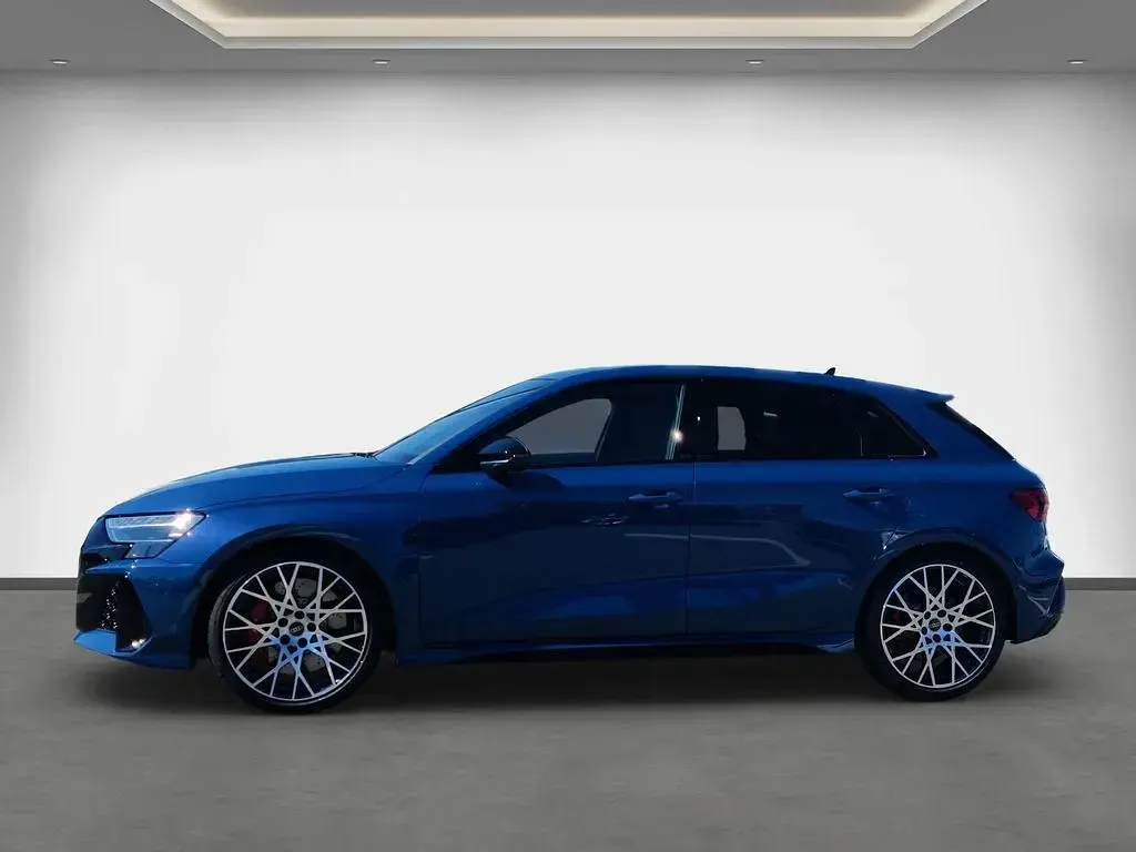 Neu Audi RS3 Sport 400 PS (294 kW) 2026 Blau Limousine