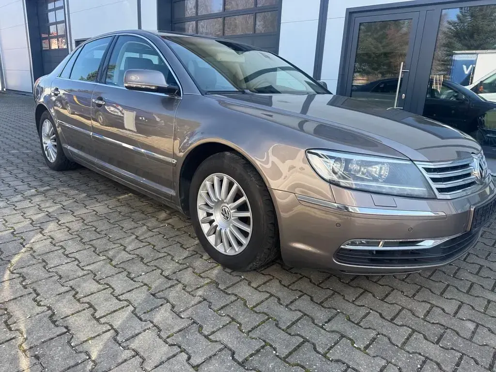 Gebraucht VW Phaeton 239 PS (175 kW) 2013 Limousine
