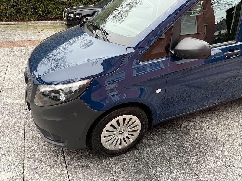 Gebraucht Mercedes Vito 136 PS (100 kW) 2022 Blau Van