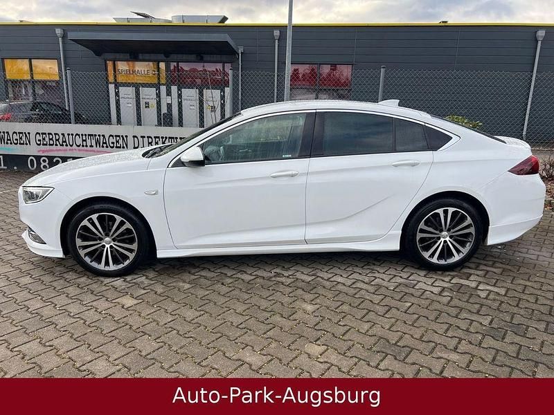 Gebraucht Opel Insignia Dynamic 140 PS (102 kW) 2018 Weiß Limousine