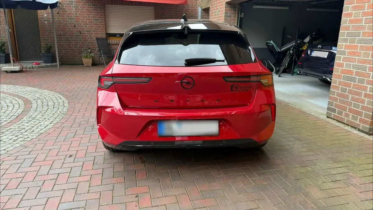 Gebraucht Opel Astra Ultimate 131 PS (96 kW) 2023 Rot Kleinwagen
