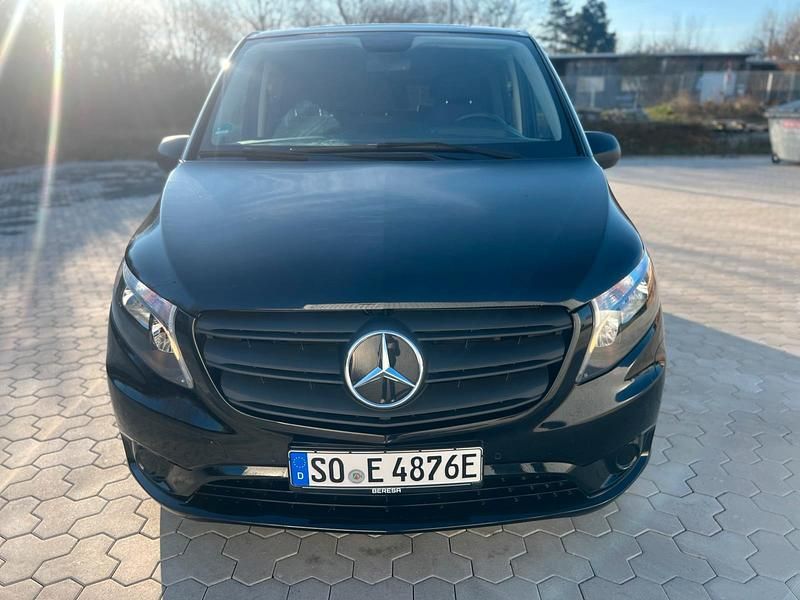 Gebraucht Mercedes e-Vito 150 kW (204 PS) 2023 Schwarz Van / Kleinbus