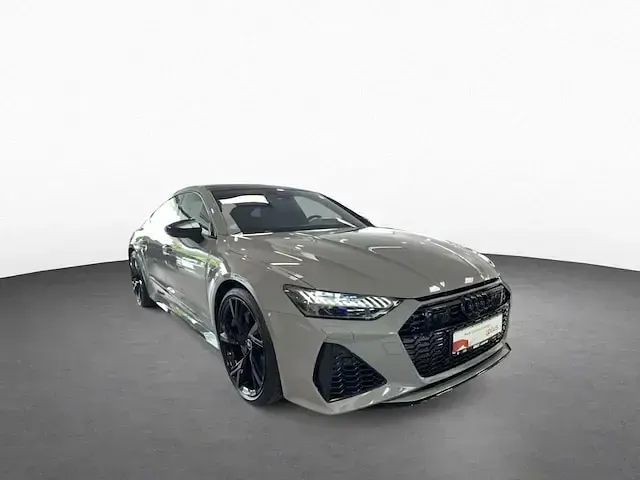 Gebraucht Audi RS7 Sportback Ambiente 600 PS (441 kW) 2025 Nardograu Kleinwagen