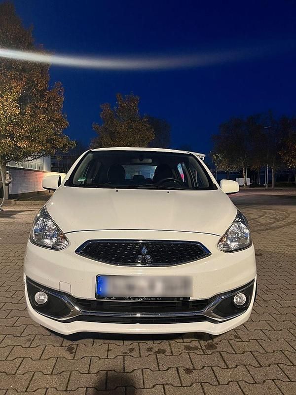 Weiß Gebraucht 2019 Mitsubishi Space Star Kleinwagen | 6.390 € (Fairer Preis) - Bild 1/4
