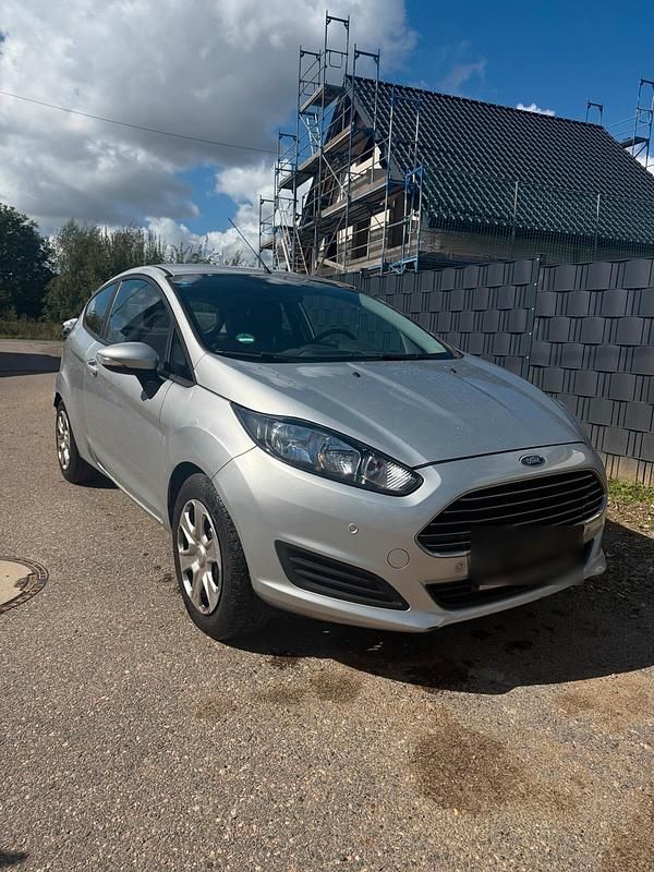 Silber Gebraucht 2014 Ford Fiesta Kleinwagen | 4.000 € (Guter Preis) - Bild 1/4