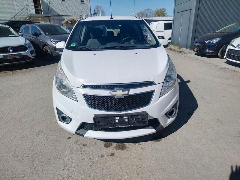 Gebraucht Chevrolet Spark LT 82 PS (60 kW) 2011 Weiß Kleinwagen