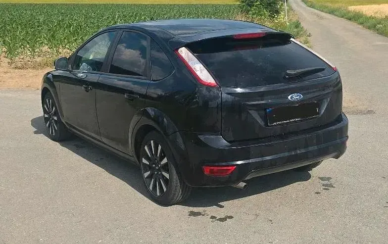 Gebraucht Ford Focus 125 PS (91 kW) 2009 Schwarz Limousine