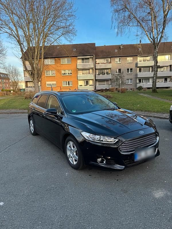 Gebraucht Ford Mondeo Titanium 150 PS (110 kW) 2016 Schwarz Kombi
