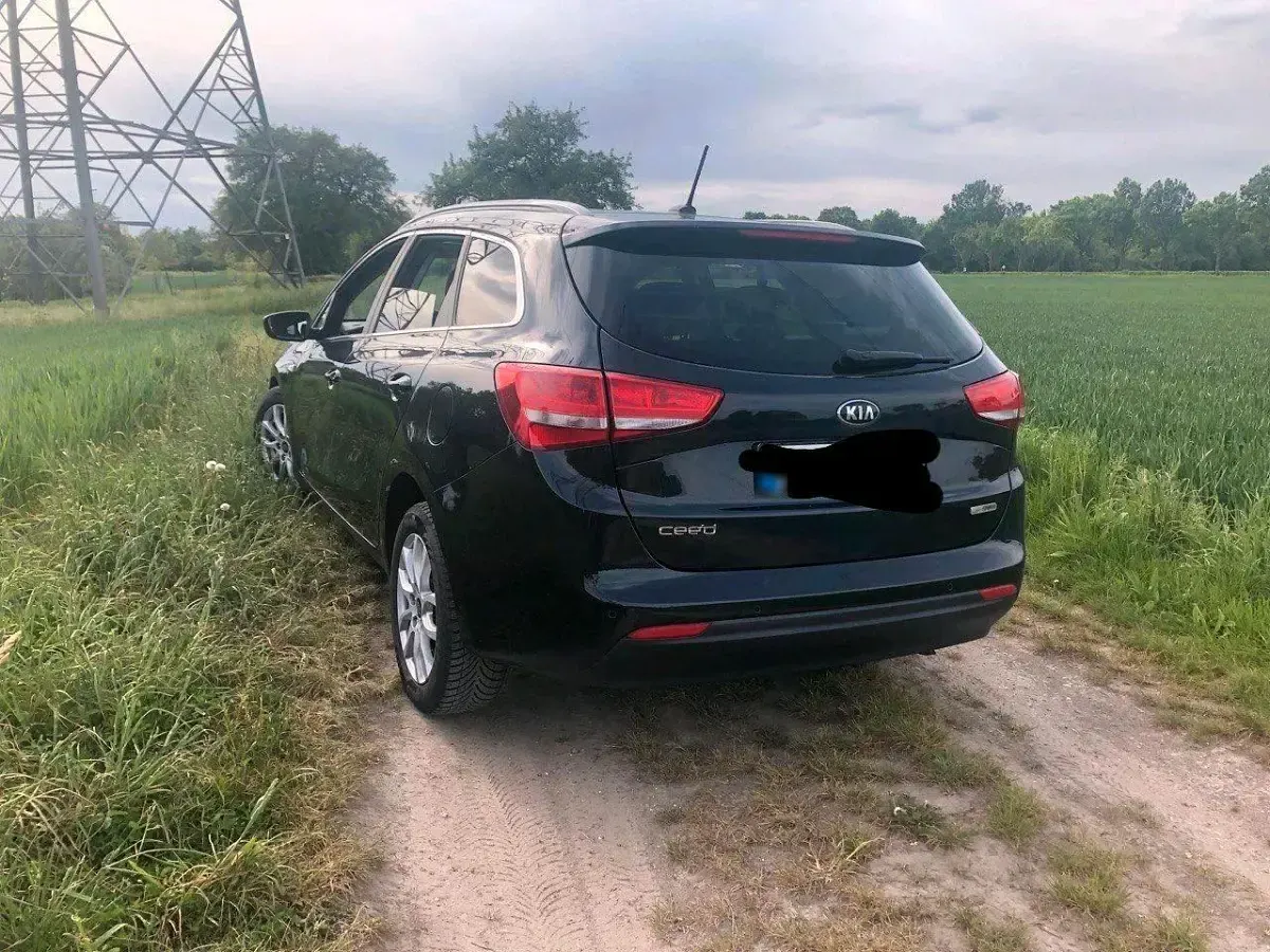 Używany Kia Ceed 136 KM (100 kW) 2014 Czarny Hatchback