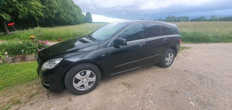 Schwarz Gebraucht 2012 Mercedes R300 Van / Kleinbus | 10.000 € - Bild 1/4