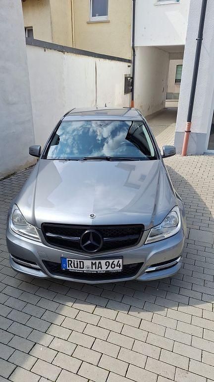 Gebraucht Mercedes C200 184 PS (135 kW) 2012 Silber Limousine
