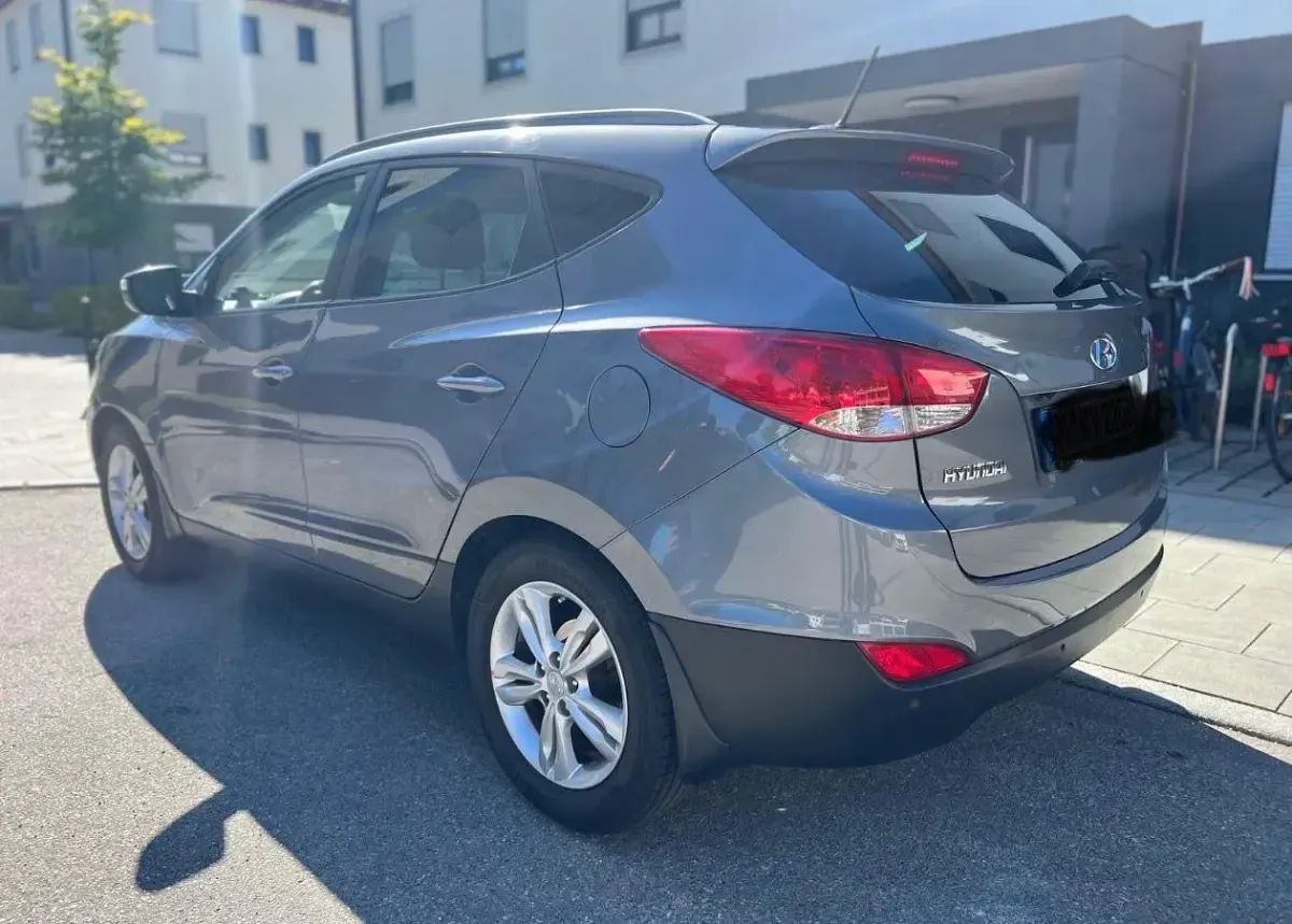 Gebraucht Hyundai ix35 166 PS (122 kW) 2013 Grau SUV
