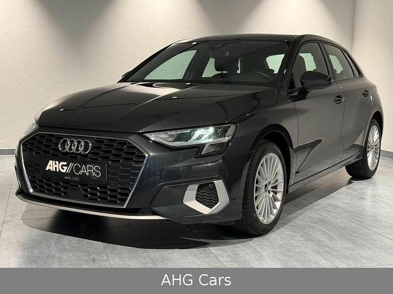 Grau Gebraucht 2022 Audi A3 Advanced Plus Limousine | 22.500 € (Fairer Preis) - Bild 1/4