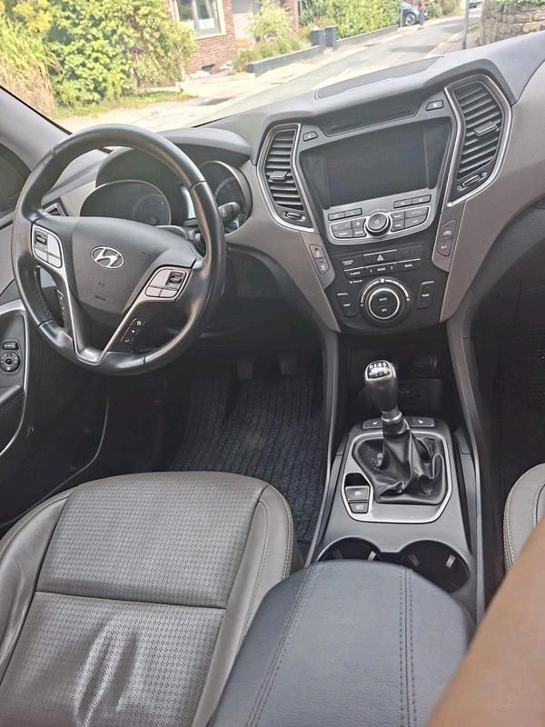 Gebraucht Hyundai Santa Fe 150 PS (110 kW) 2015 Andere farben SUV