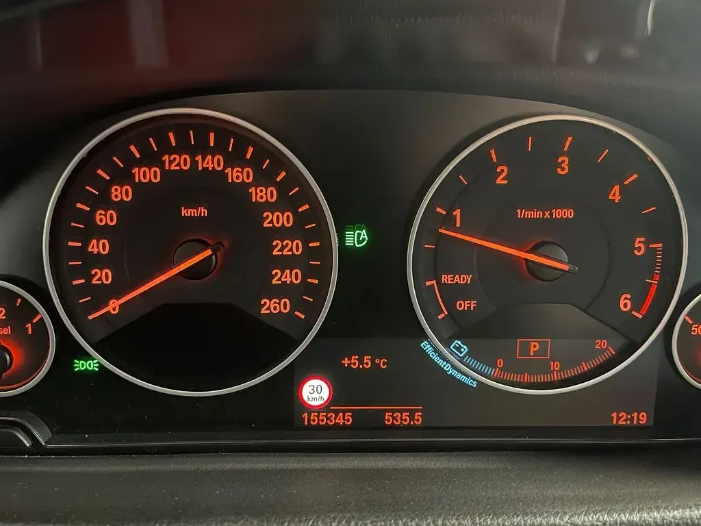 Gebraucht BMW 320 Sport Line 190 PS (139 kW) 2018 Schwarz Kombi