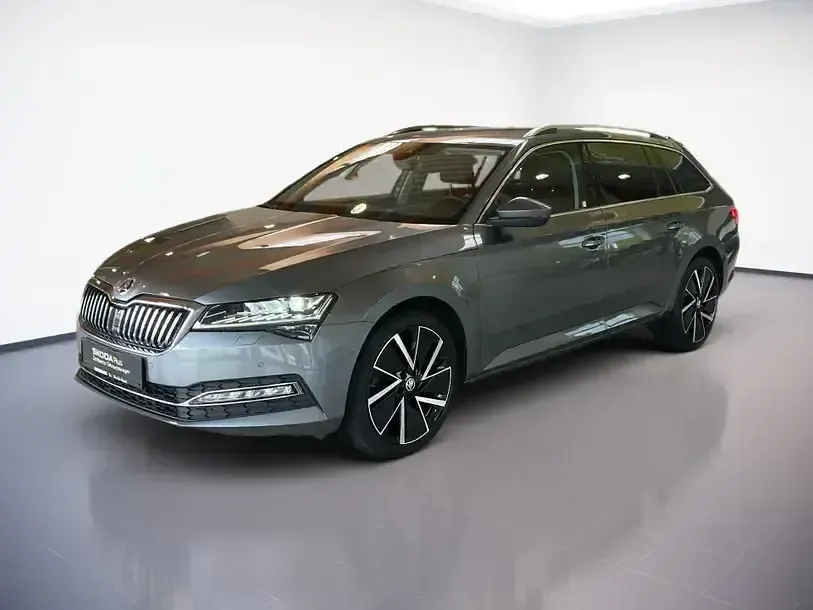 Second-hand Skoda Superb Style 150 CP (110 kW) 2023 Gri Break