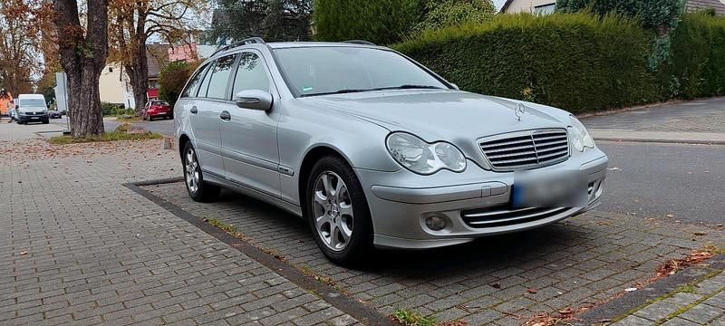 Silber Gebraucht 2006 Mercedes C200 Kombi | 2.800 € (Fairer Preis) - Bild 1/4