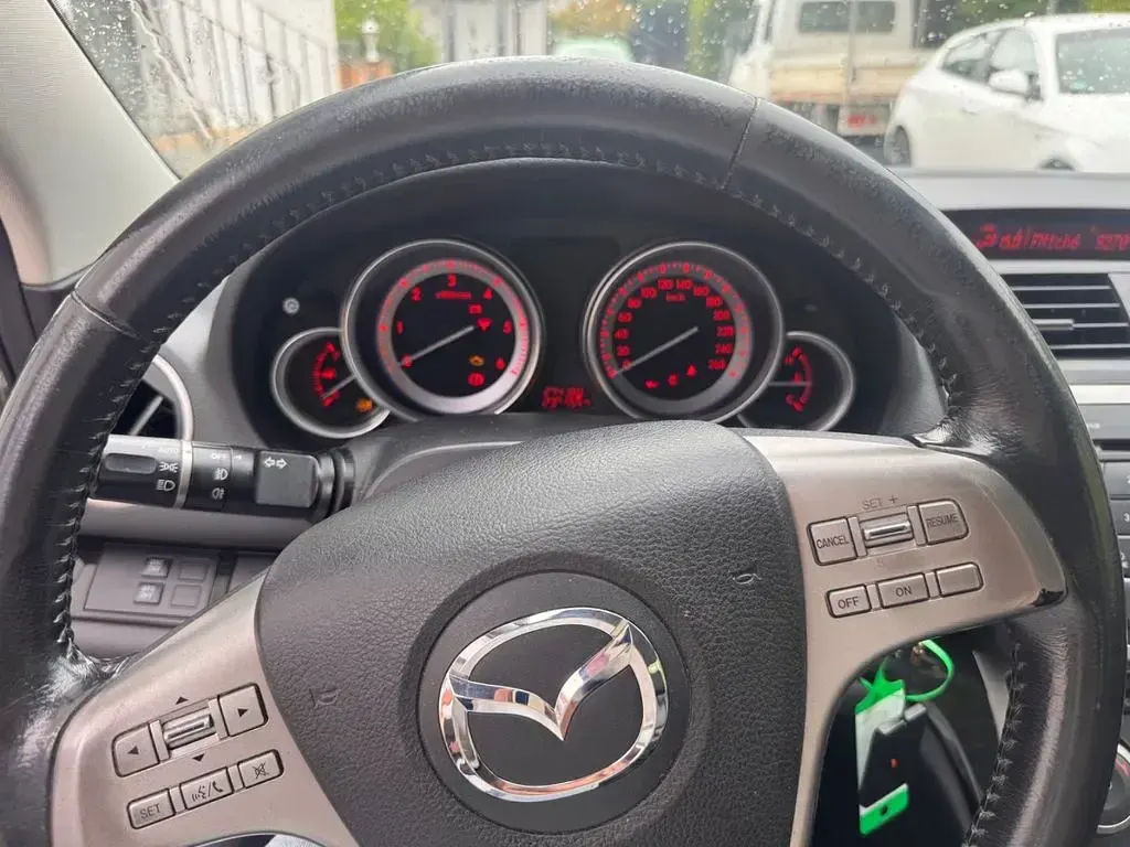 Gebraucht Mazda 6 Inclusive 140 PS (102 kW) 2009 Silber Kombi