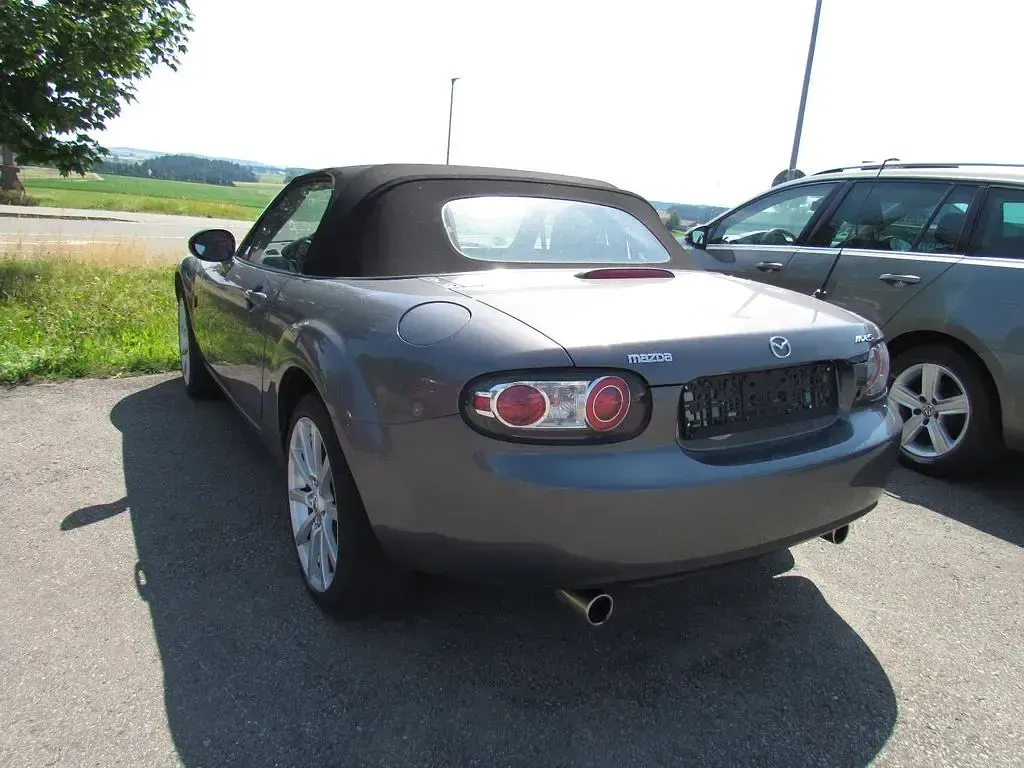 Gebraucht Mazda MX5 Energy 160 PS (117 kW) 2007 Grau Cabrio