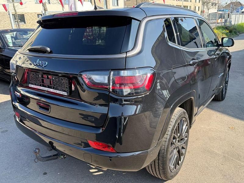 Gebraucht Jeep Compass 179 PS (131 kW) 2022 Schwarz SUV