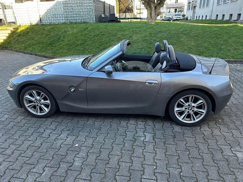 Gebraucht BMW Z4 Sport Line 231 PS (169 kW) 2004 Grau Cabrio