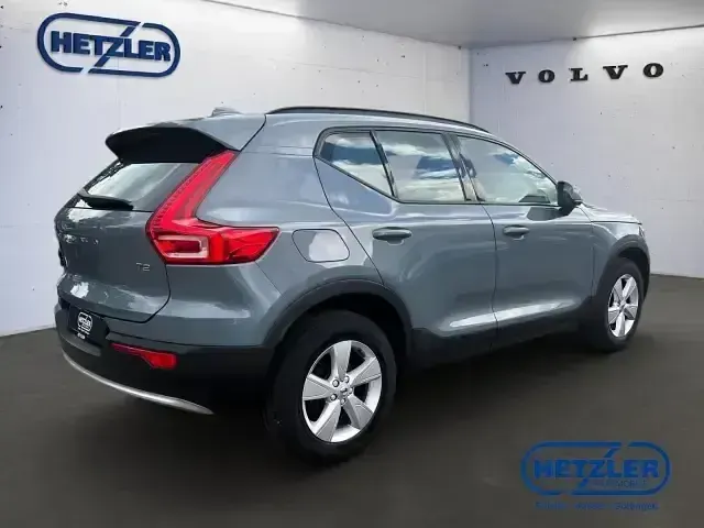 Gebraucht Volvo XC40 129 PS (94 kW) 2022 Thunder grey / metallic SUV