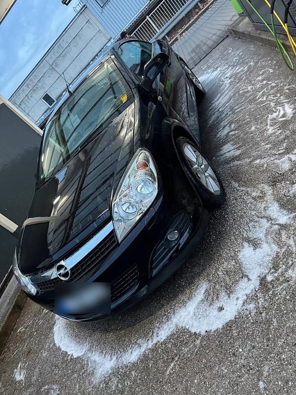 Gebraucht Opel Astra Cabriolet 140 PS (102 kW) 2009 Schwarz Cabrio