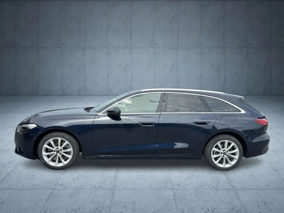 Gebraucht Audi A5 Sport 299 PS (219 kW) 2025 Firmamentblau metallic Kombi
