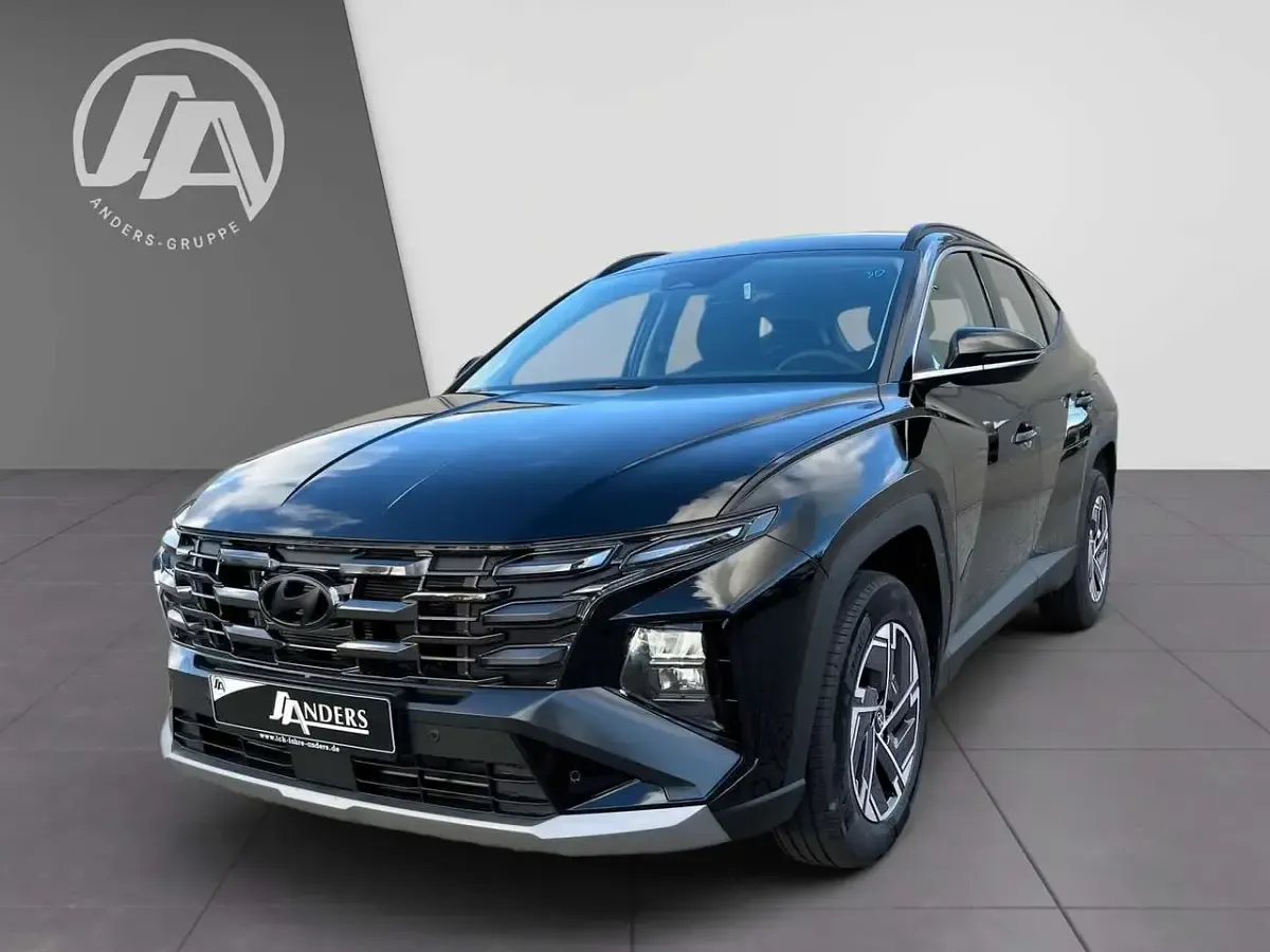 Gebraucht Hyundai Tucson Select 239 PS (175 kW) 2025 Schwarz abyss black / met SUV