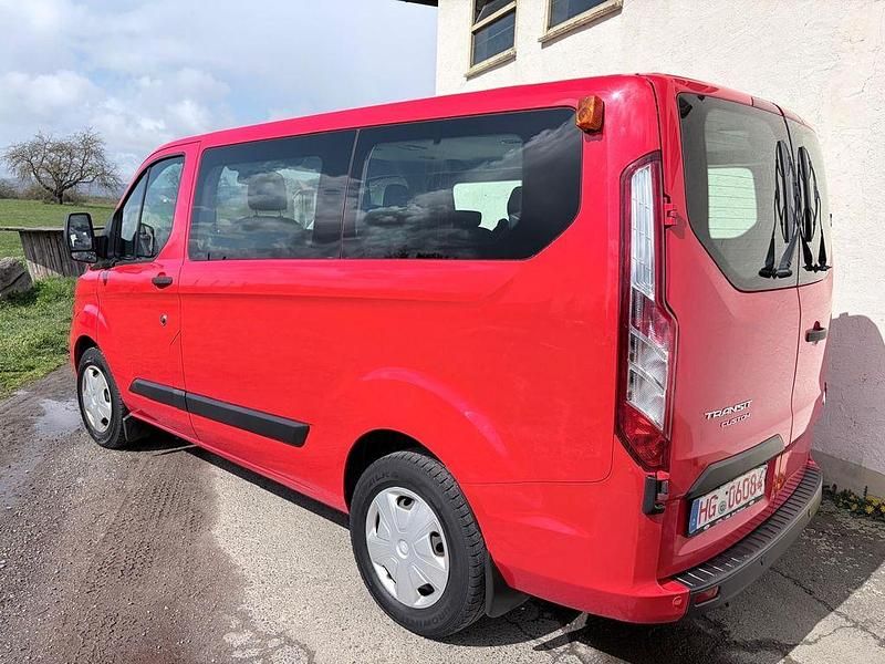 Gebraucht Ford Transit Custom Trend 105 PS (77 kW) 2019 Rot Van / Kleinbus