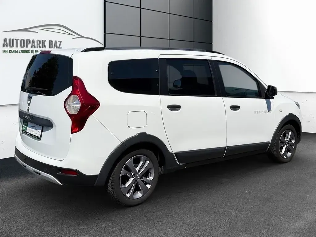 Gebraucht Dacia Lodgy Stepway 116 PS (85 kW) 2015 Weiß Van / Kleinbus
