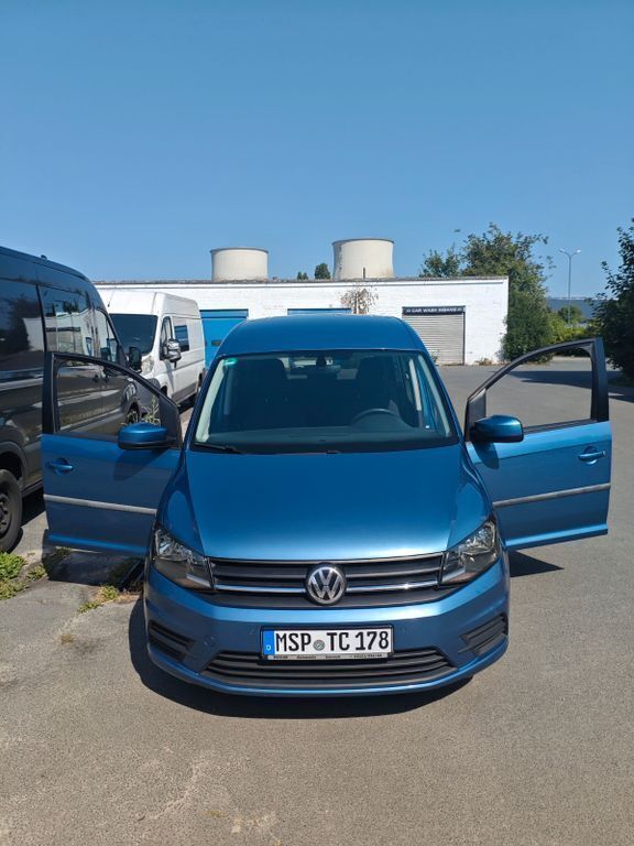 Blau Gebraucht 2017 VW Caddy Family Van / Kleinbus | 11.000 € - Bild 1/2