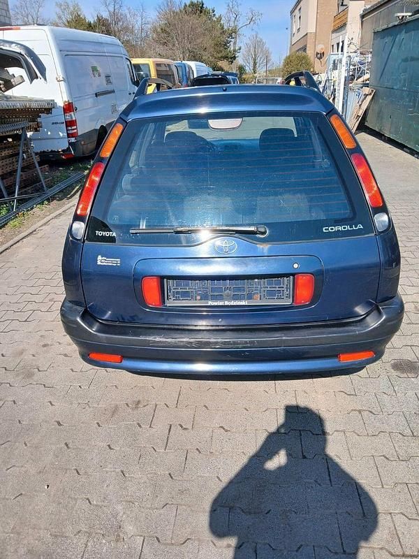 Gebraucht Toyota Corolla 97 PS (71 kW) 2001 Blau Kombi