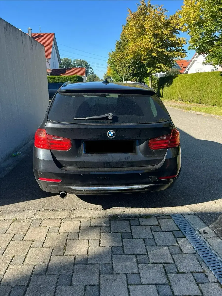 Gebraucht BMW 320 M Performance 184 PS (135 kW) 2012 Schwarz Kombi