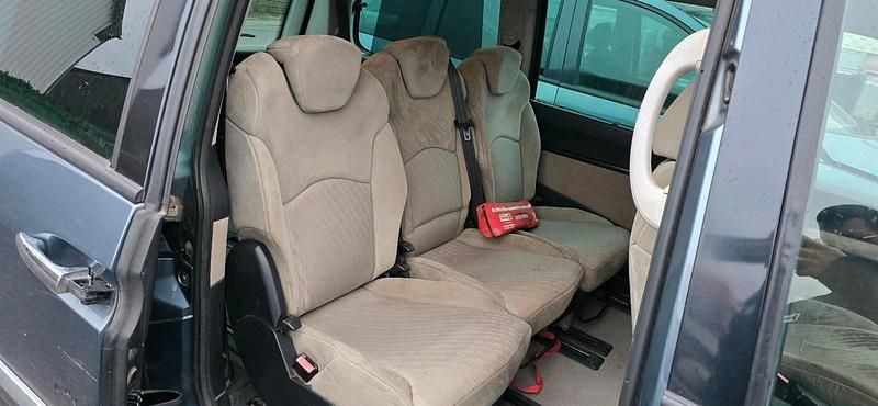 Gebraucht Peugeot 807 170 PS (125 kW) 2008 Grau Van / Kleinbus