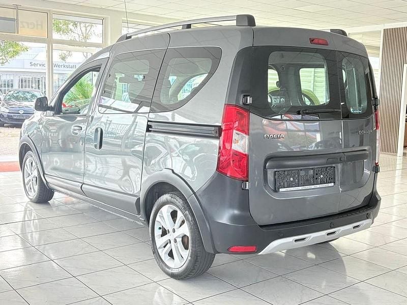 Gebraucht Dacia Dokker Stepway 116 PS (85 kW) 2017 Grau Van / Kleinbus
