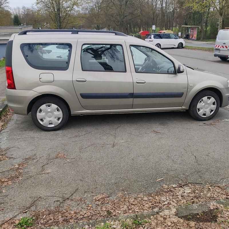Gebraucht Dacia Logan MCV 105 PS (77 kW) 2009 Kombi