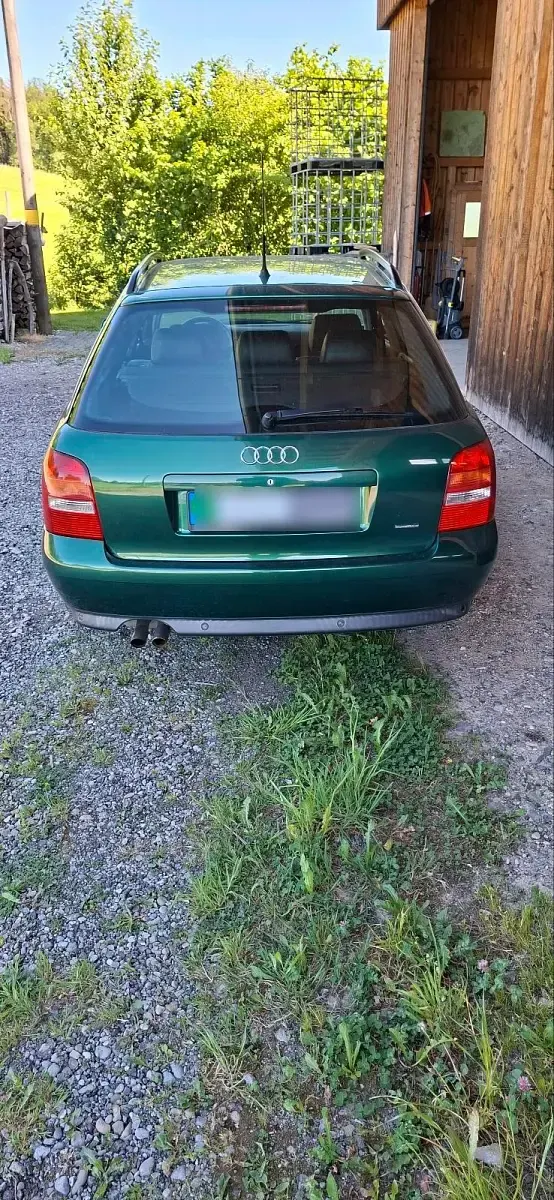Gebraucht Audi A4 193 PS (141 kW) 1999 Grün Kombi