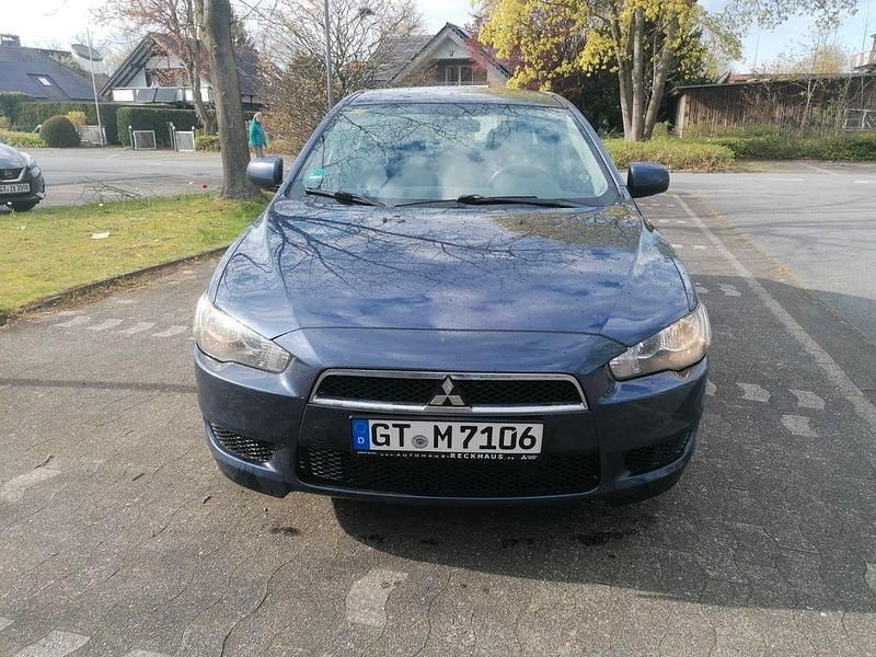 Gebraucht Mitsubishi Lancer Inform 140 PS (102 kW) 2008 Blau Limousine