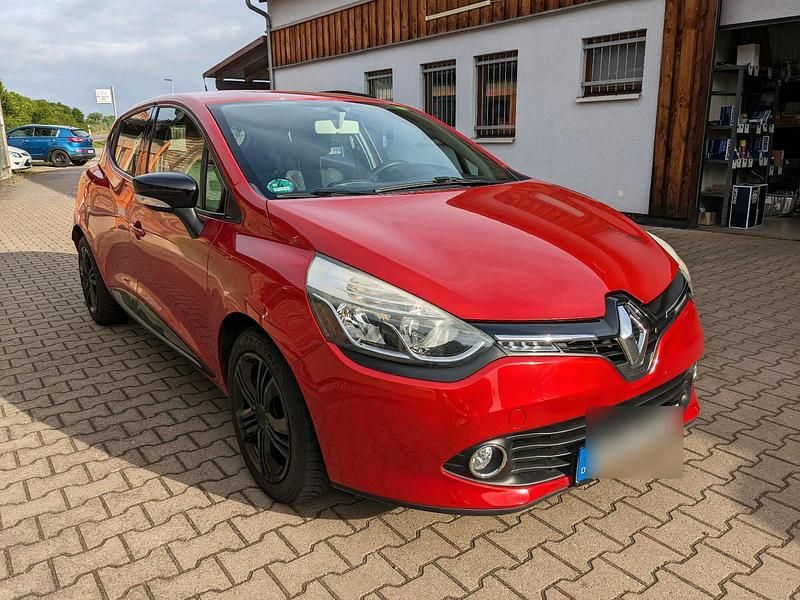 Rot Gebraucht 2013 Renault Clio IV Kleinwagen | 5.900 € - Bild 1/4
