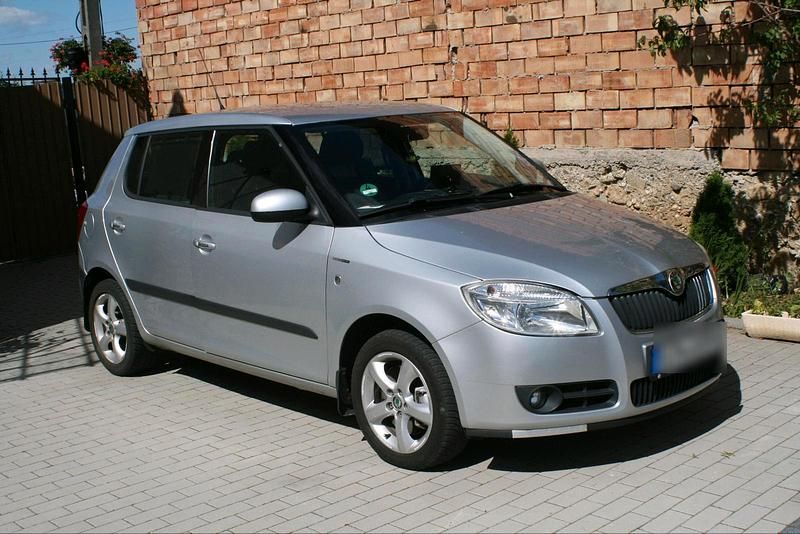 Gebraucht Skoda Fabia 105 PS (77 kW) 2010 Grau Kleinwagen
