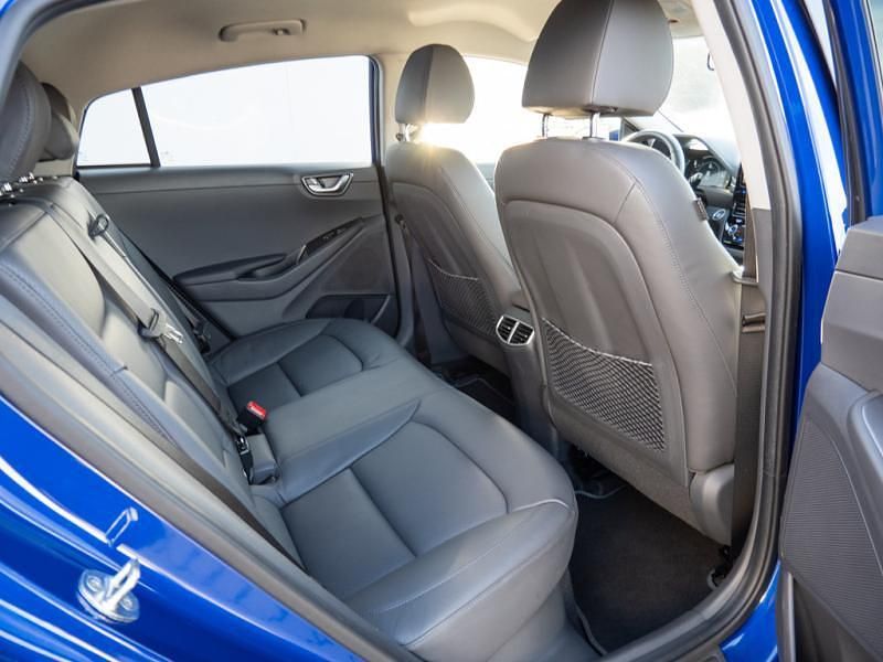 Gebraucht Hyundai Ioniq Premium 141 PS (103 kW) 2019 Blau Kleinwagen