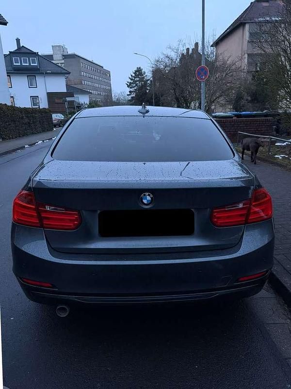 Gebraucht BMW 320 Executive 184 PS (135 kW) 2016 Limousine