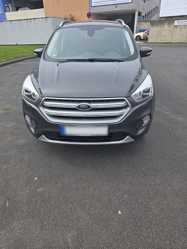 Gebraucht Ford Kuga Cool & Connect 150 PS (110 kW) 2018 Grau SUV