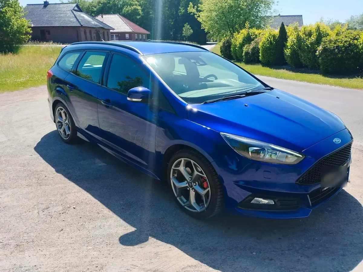 Gebraucht Ford Focus ST 250 PS (183 kW) 2015 Blau Kombi